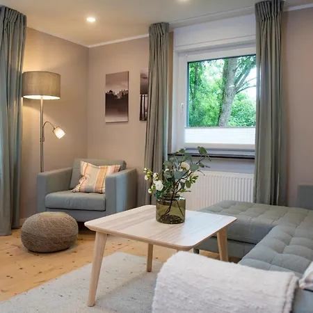 Apartment Moderne Im Grünen Mit Privatem Garten