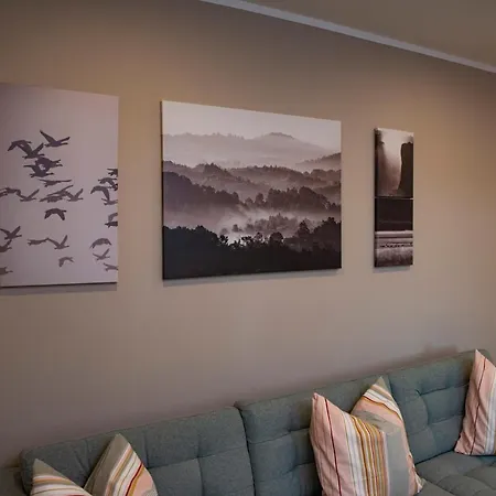 Moderne Im Grünen Mit Privatem Garten *