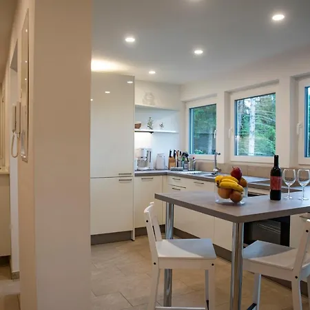 Moderne Im Grünen Mit Privatem Garten Apartment *