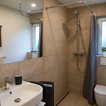 Apartment Moderne Im Grünen Mit Privatem Garten *