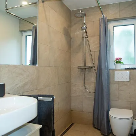 Moderne Im Grünen Mit Privatem Garten * Donaueschingen